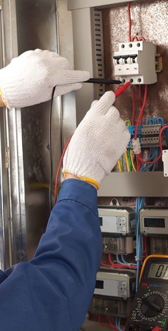 Electrician Working in Jacksonville, FL Electrician Working in Jacksonville, FL